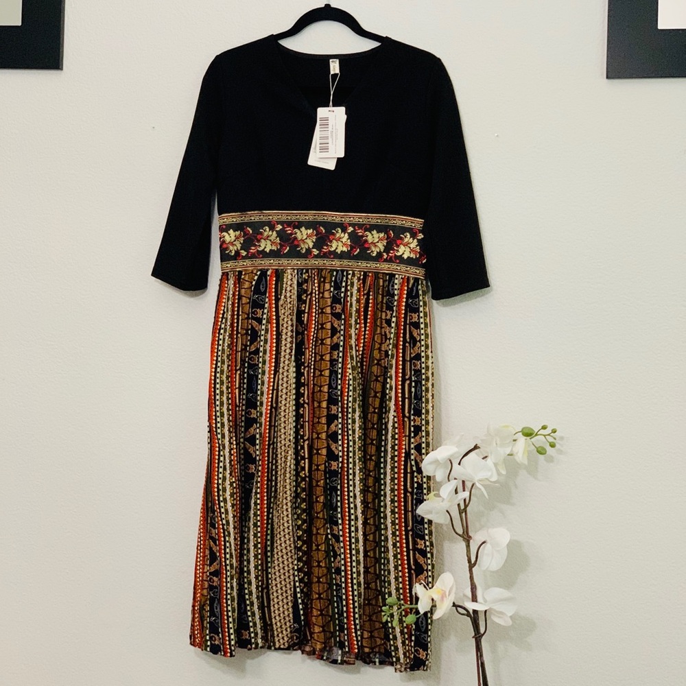 Black & Gold Geomatric-Skirt Midi Dress US Size 6